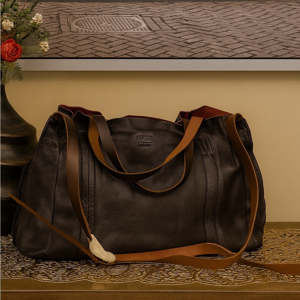 Genuine leather Black shoulder / Crossbody bag